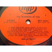SHIRLEY BASSEY  