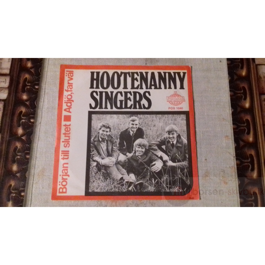 HOOTENANNY SINGERS   