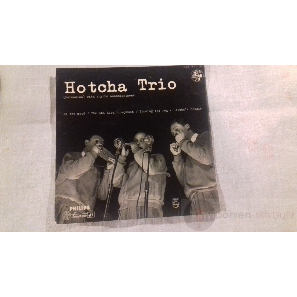 HOTCHA TRIO 