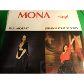 Mona singt AUTOGRAPH