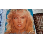AMANDA LEAR