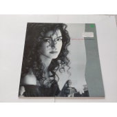 GLORIA ESTEFAN