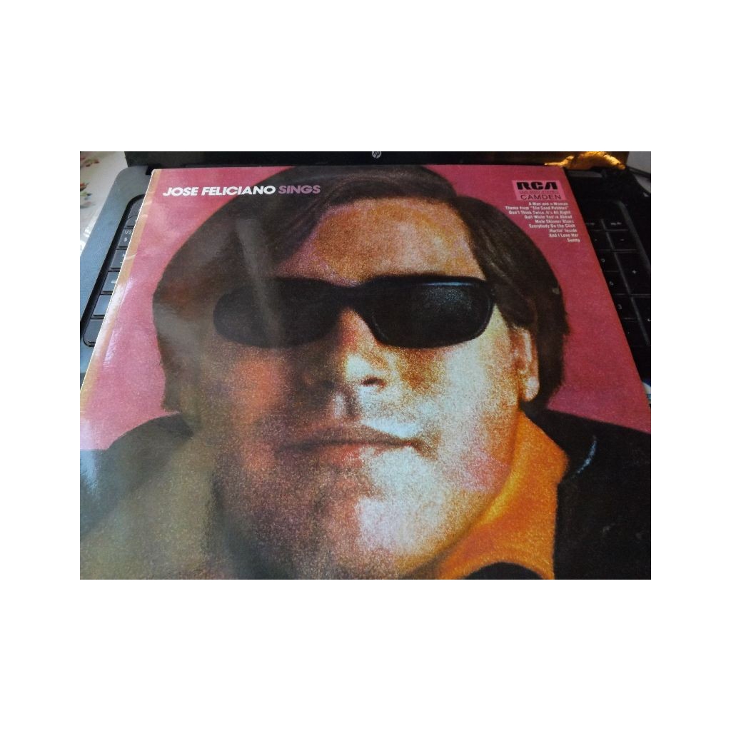 JOSE FELICIANO SINGS
