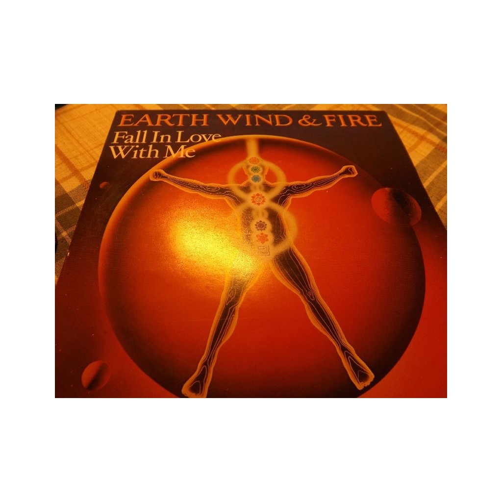 EARTH WIND &FIRE FALL IN LOVE 