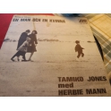 TAMIKO JONES EN MAN OCH EN KVINNA