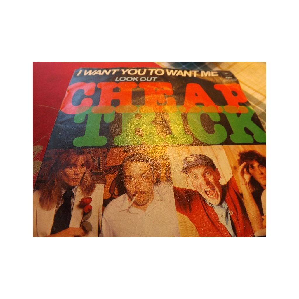 CHEAP TRICK LOOK OUT