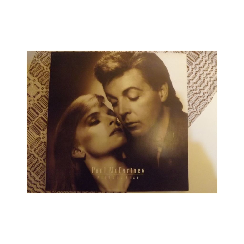 PAUL  MAcCARTNEY  PRESS TO PLAY