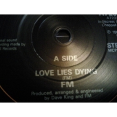 FM 7´´ LOVE LIES DYING