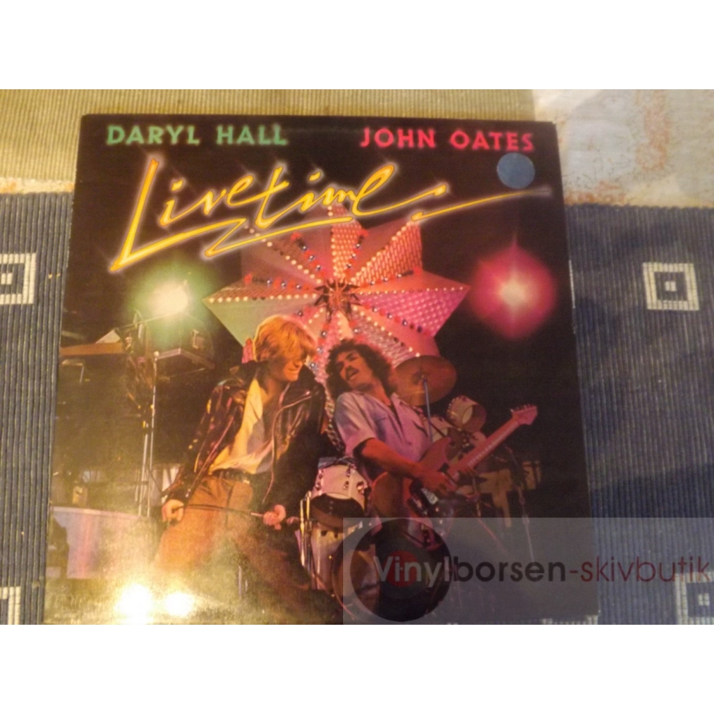DARYL HALL  JOHN OATES  LIVE TIME