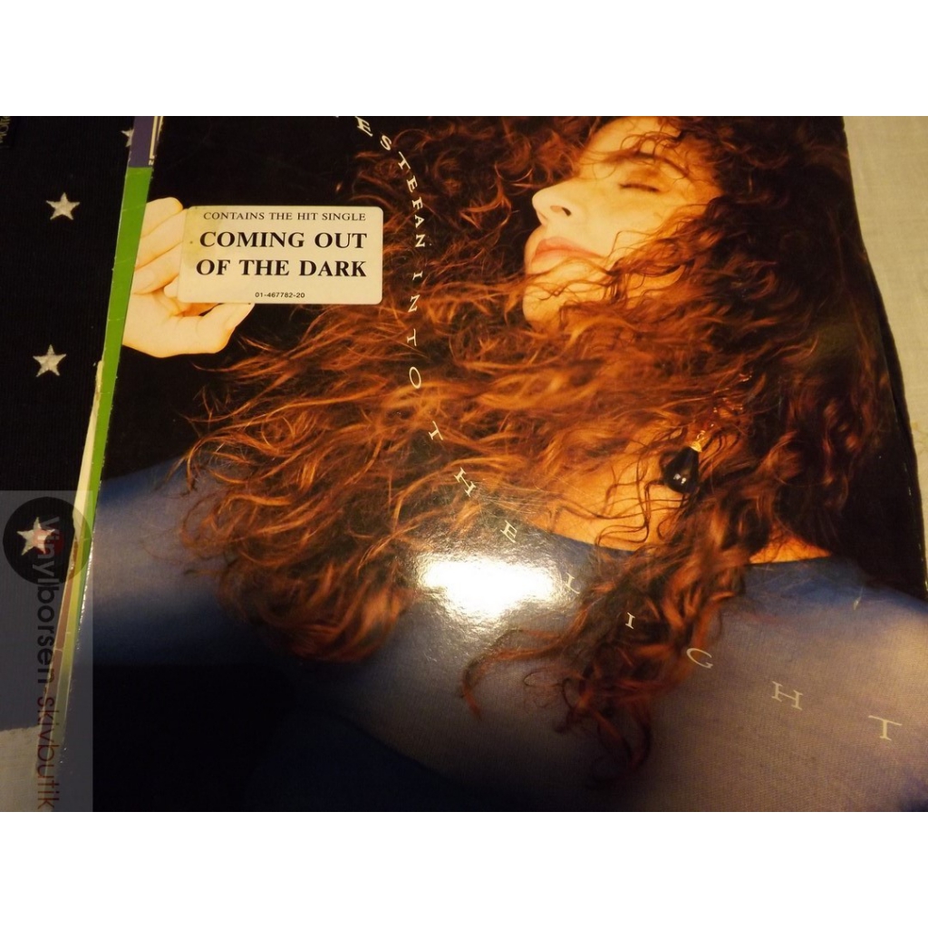 GLORIA ESTEFAN