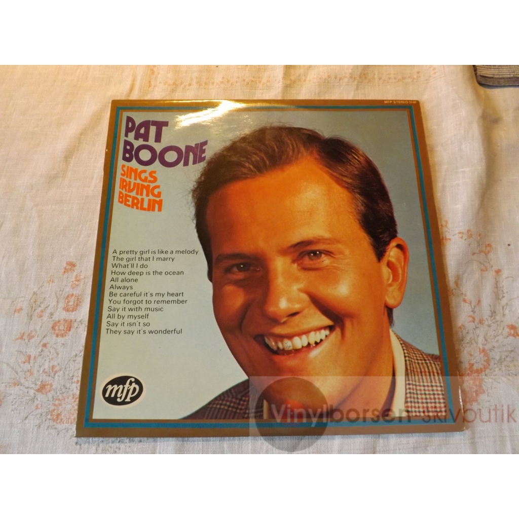 PAT BOONE 