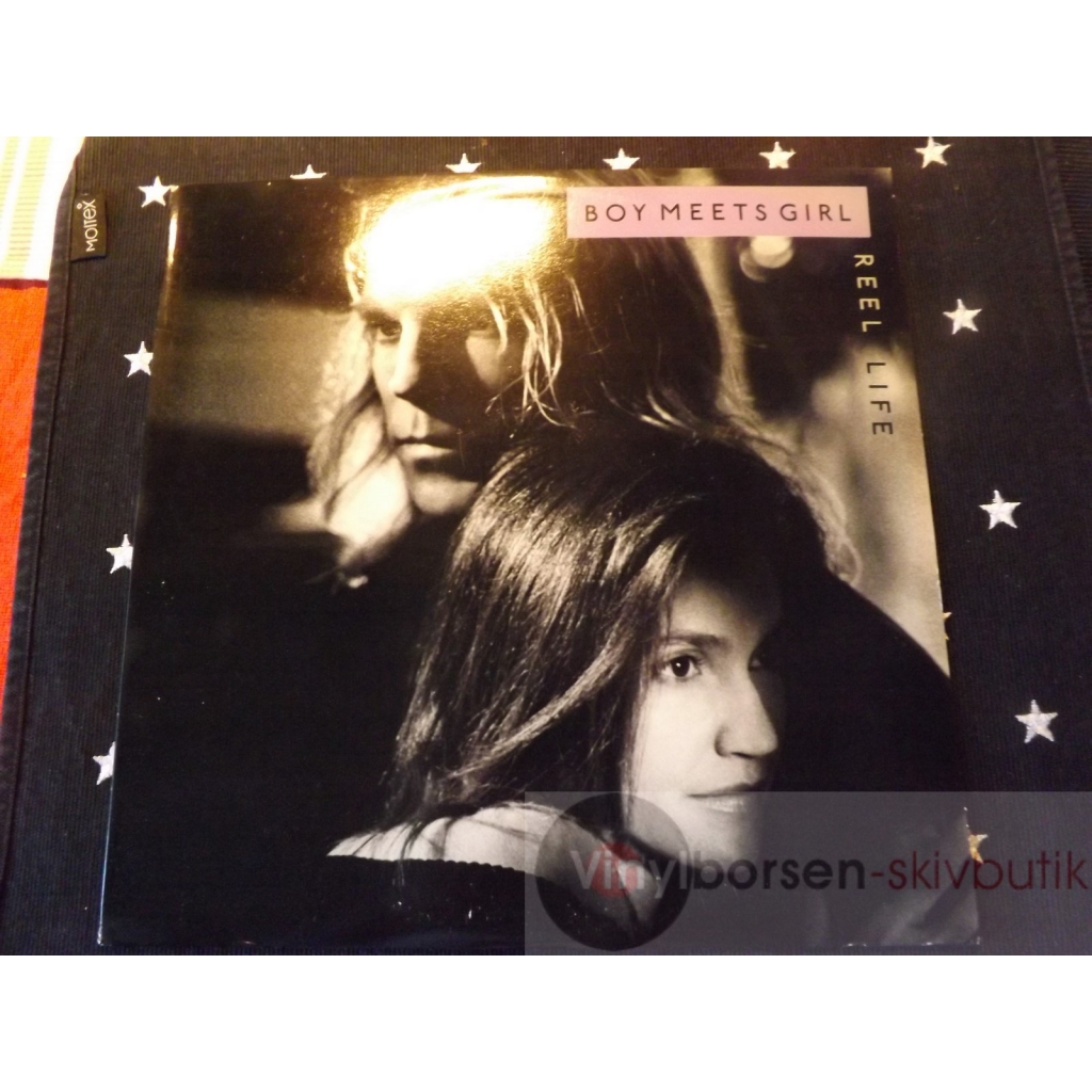 BOY MEETS GIRL 