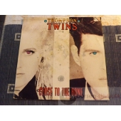 THOMPSON TWINS  