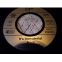 IT´S IMMATERIAL SPACE